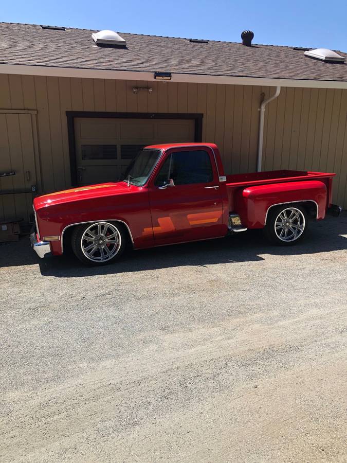 Chevrolet-C10-1983-red-80467-2