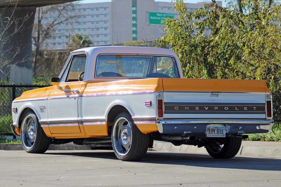 Chevrolet-C10-Cheyenne-1969-Yellow-Black-10-26