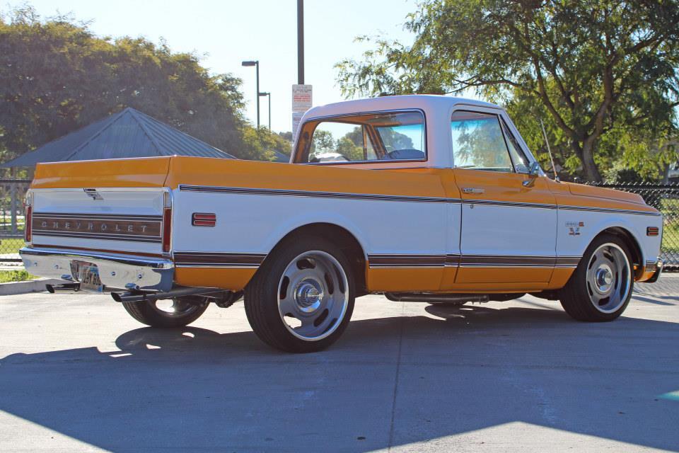 Chevrolet-C10-Cheyenne-1969-Yellow-Black-10-29