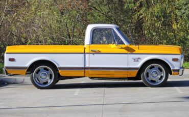 Chevrolet-C10-Cheyenne-1969-Yellow-Black-10-32