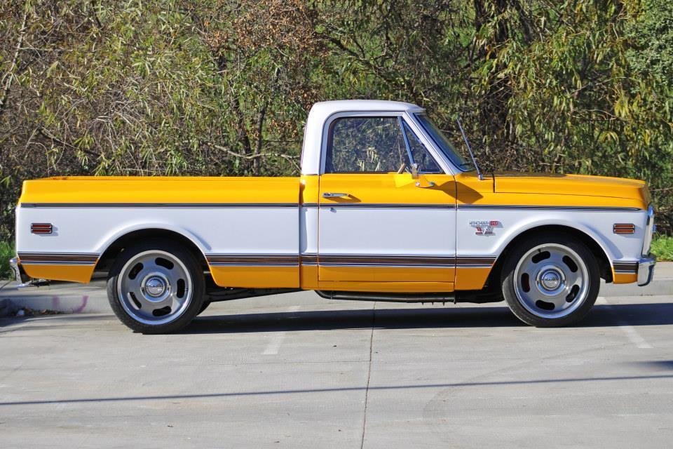 Chevrolet-C10-Cheyenne-1969-Yellow-Black-10-32