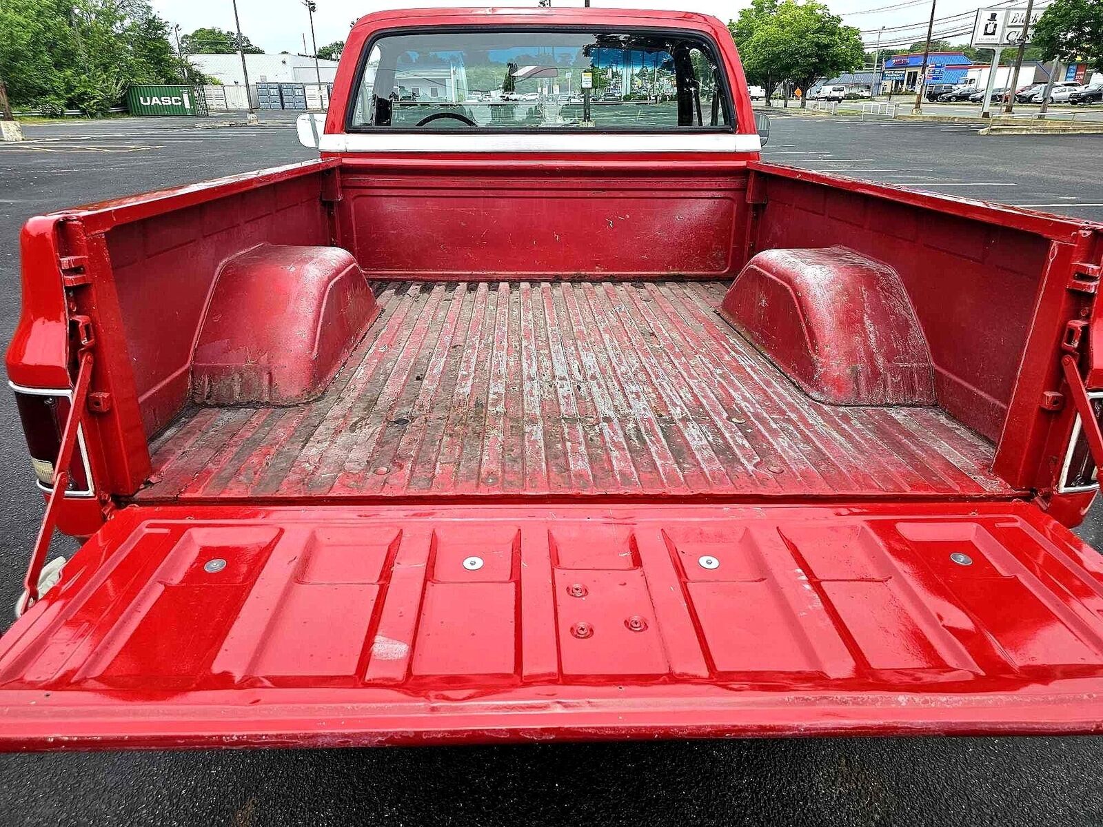 Chevrolet-C10-Scottsdale-1984-Red-Red-135100-20