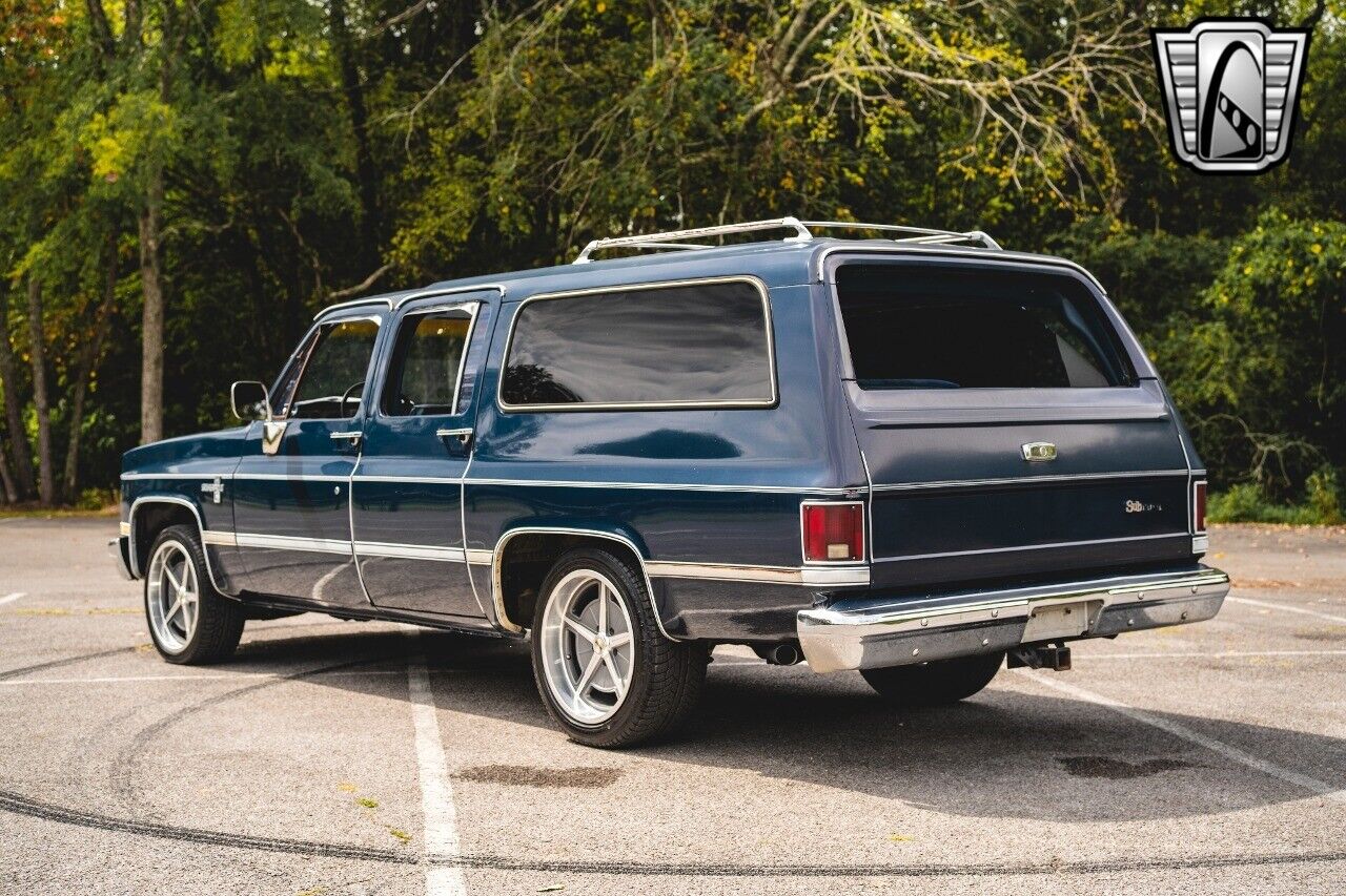 Chevrolet-C10-Suburban-Cabriolet-1985-4