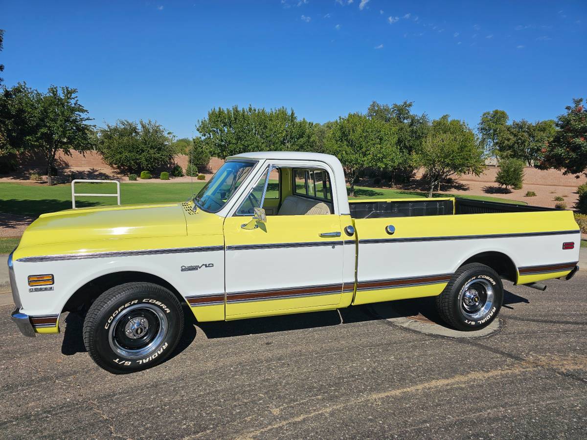 Chevrolet-C10-custom-deluxe-1972-2