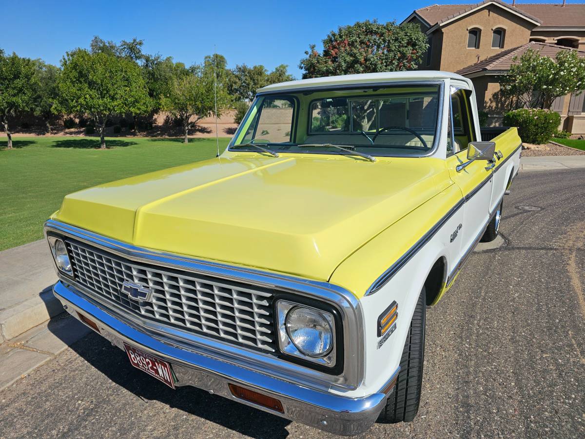 Chevrolet-C10-custom-deluxe-1972