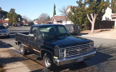 Chevrolet-C10-pickup-1986-black-434522-2