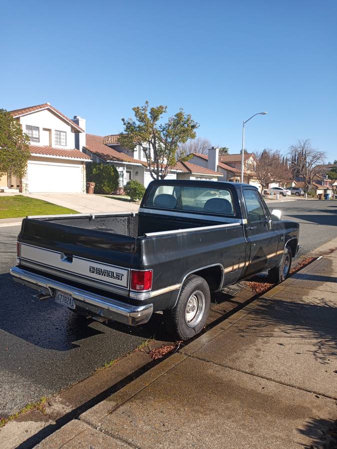 Chevrolet-C10-pickup-1986-black-434522-6