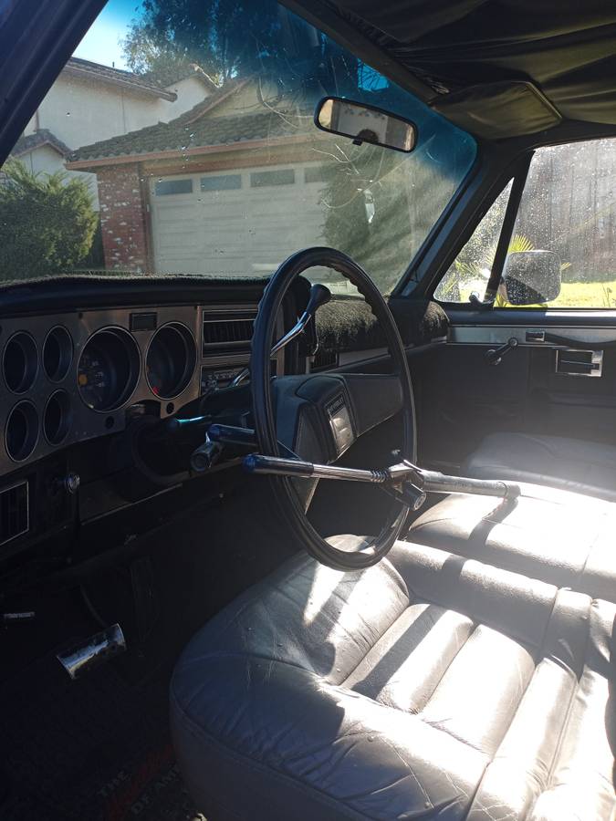 Chevrolet-C10-pickup-1986-black-434522-7