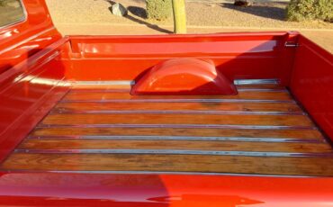 Chevrolet-C10-truck-1966-red-93342-7