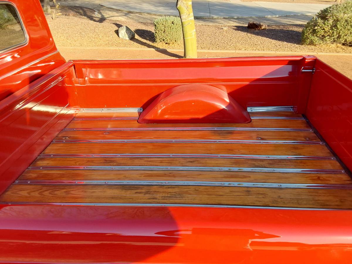 Chevrolet-C10-truck-1966-red-93342-7