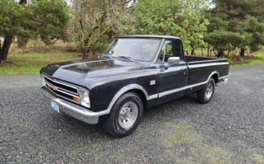 Chevrolet-C20-camper-special-1967