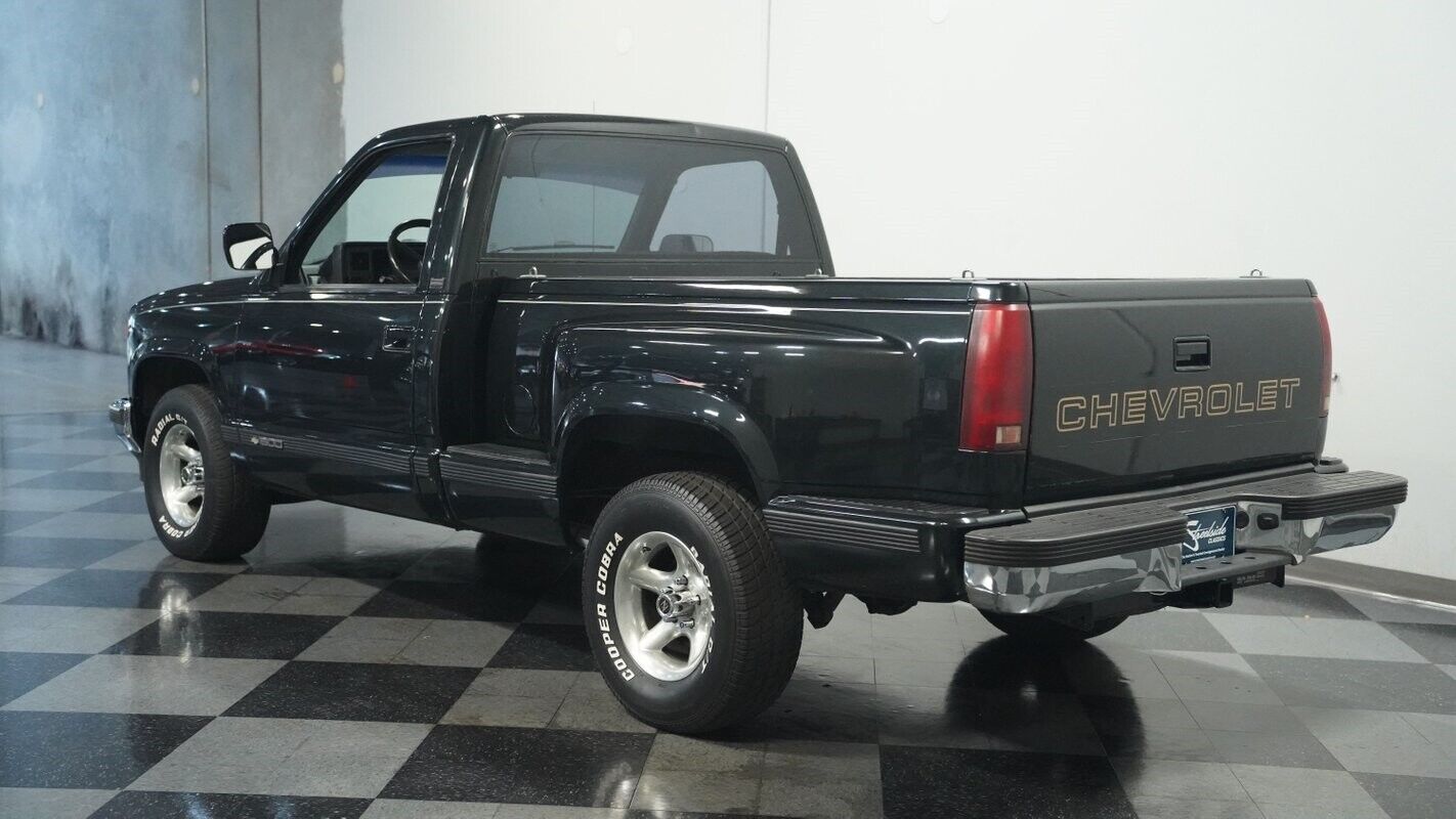 Chevrolet-CK-Pickup-1500-1988-Black-Gray-406715-7