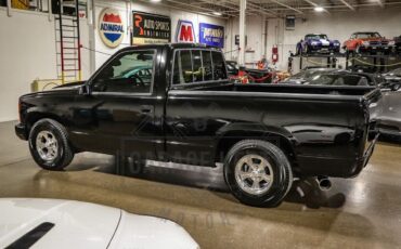 Chevrolet-CK-Pickup-1500-Pickup-1988-Black-Red-223802-11