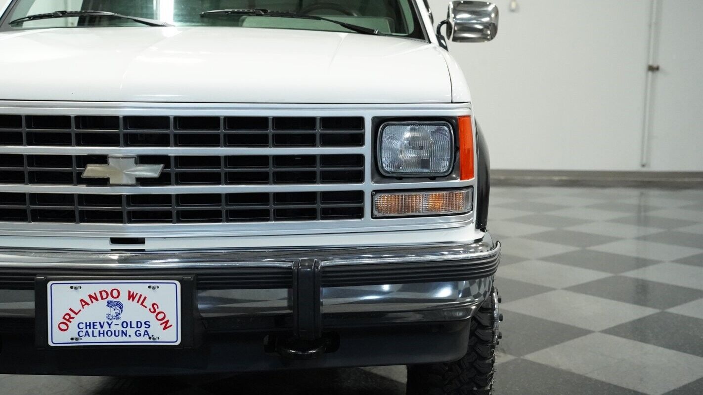 Chevrolet-CK-Pickup-3500-Pickup-1993-White-Gray-236240-18