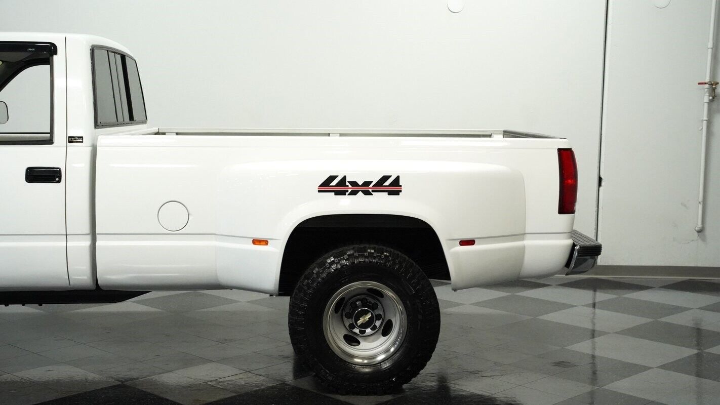 Chevrolet-CK-Pickup-3500-Pickup-1993-White-Gray-236240-22