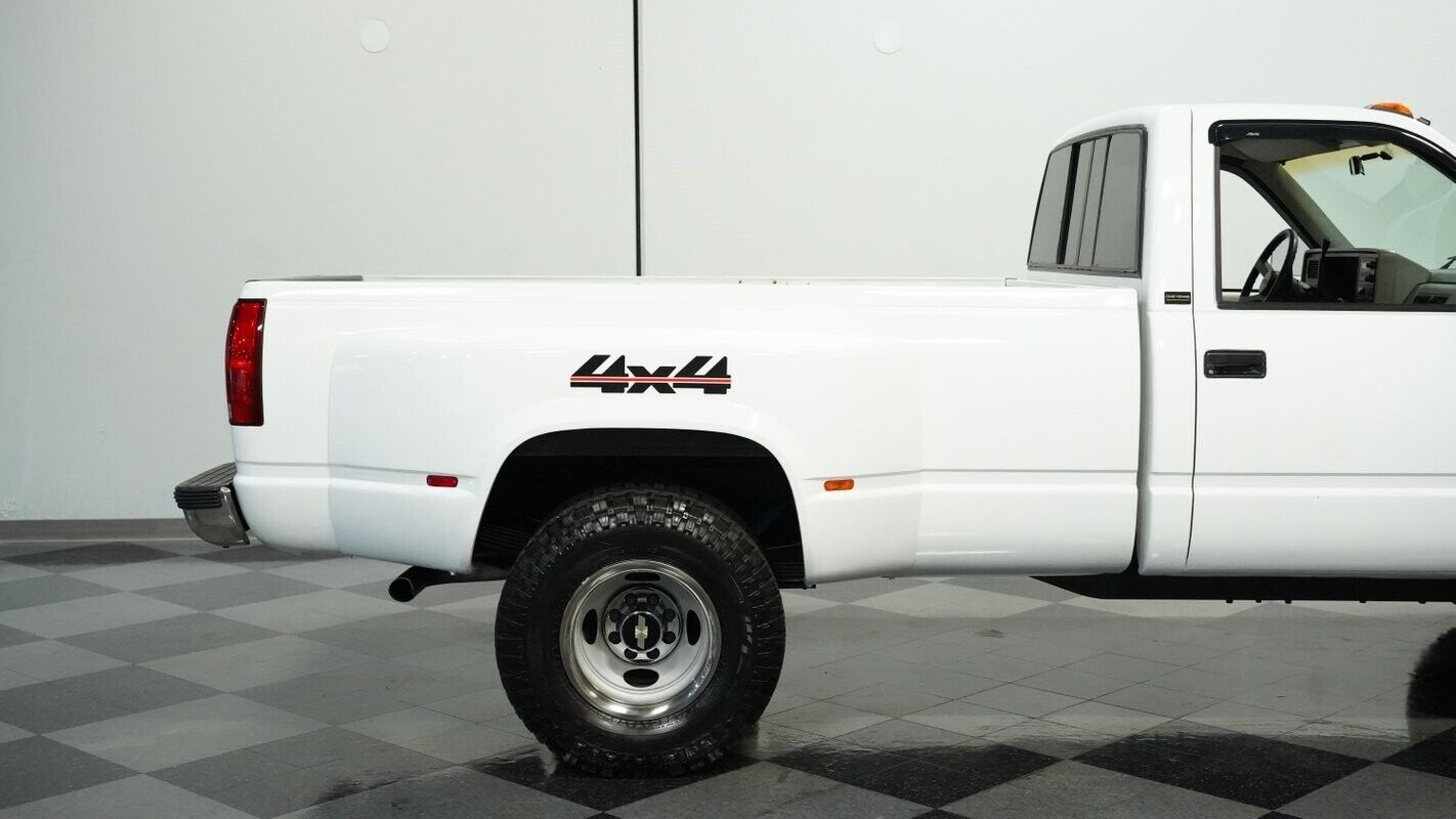 Chevrolet-CK-Pickup-3500-Pickup-1993-White-Gray-236240-26