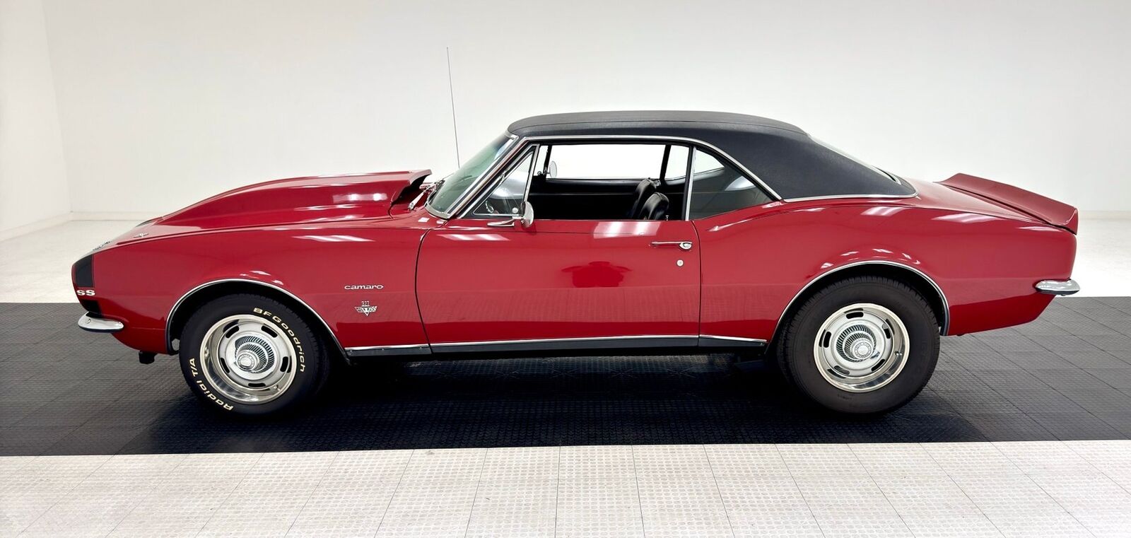 Chevrolet-Camaro-1967-Red-Black-28971-1