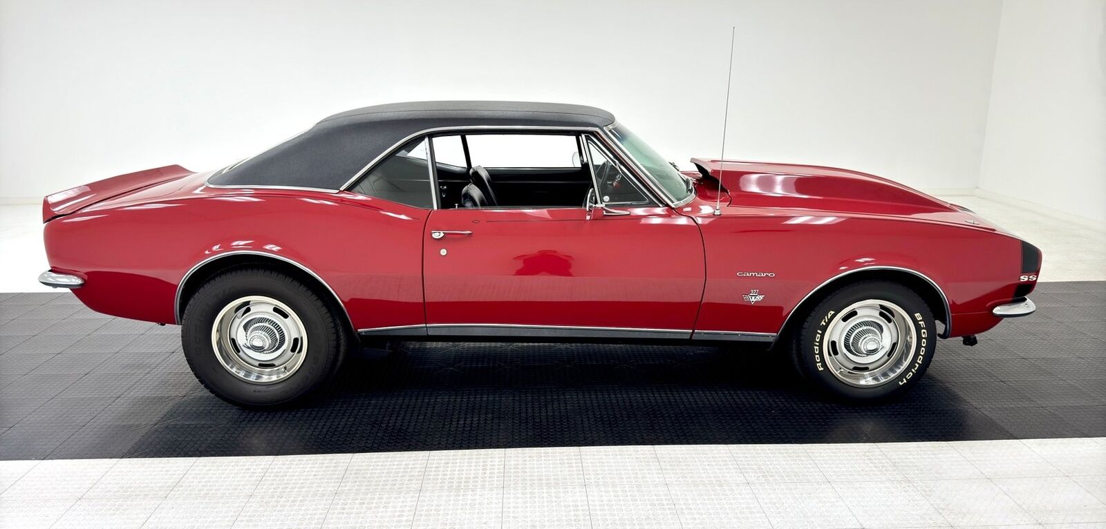 Chevrolet-Camaro-1967-Red-Black-28971-5