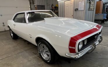 Chevrolet-Camaro-1967-white-9342-10