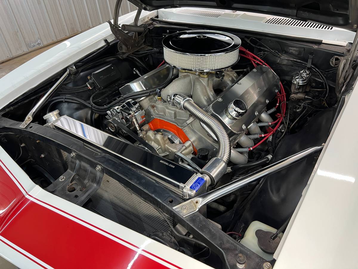 Chevrolet-Camaro-1967-white-9342-22