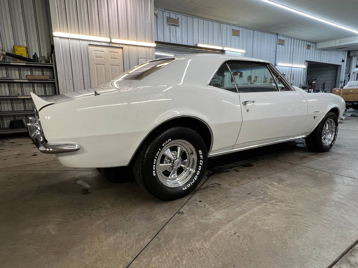 Chevrolet-Camaro-1967-white-9342-9