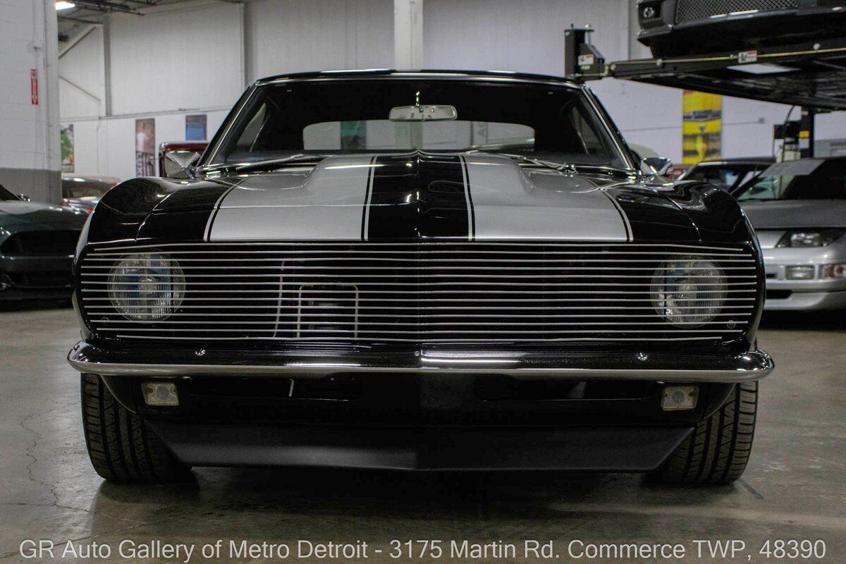 Chevrolet-Camaro-1968-Black-Black-2290-11