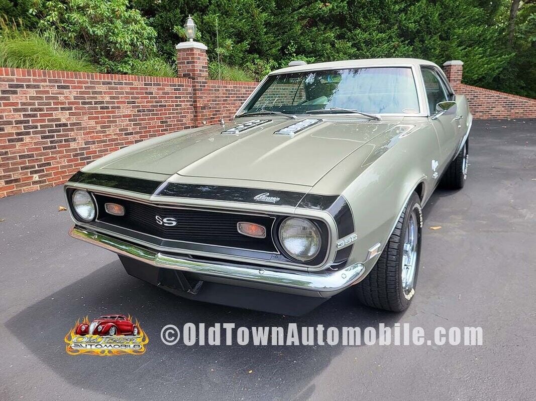 Chevrolet-Camaro-1968-Green-Ivory-89061-2