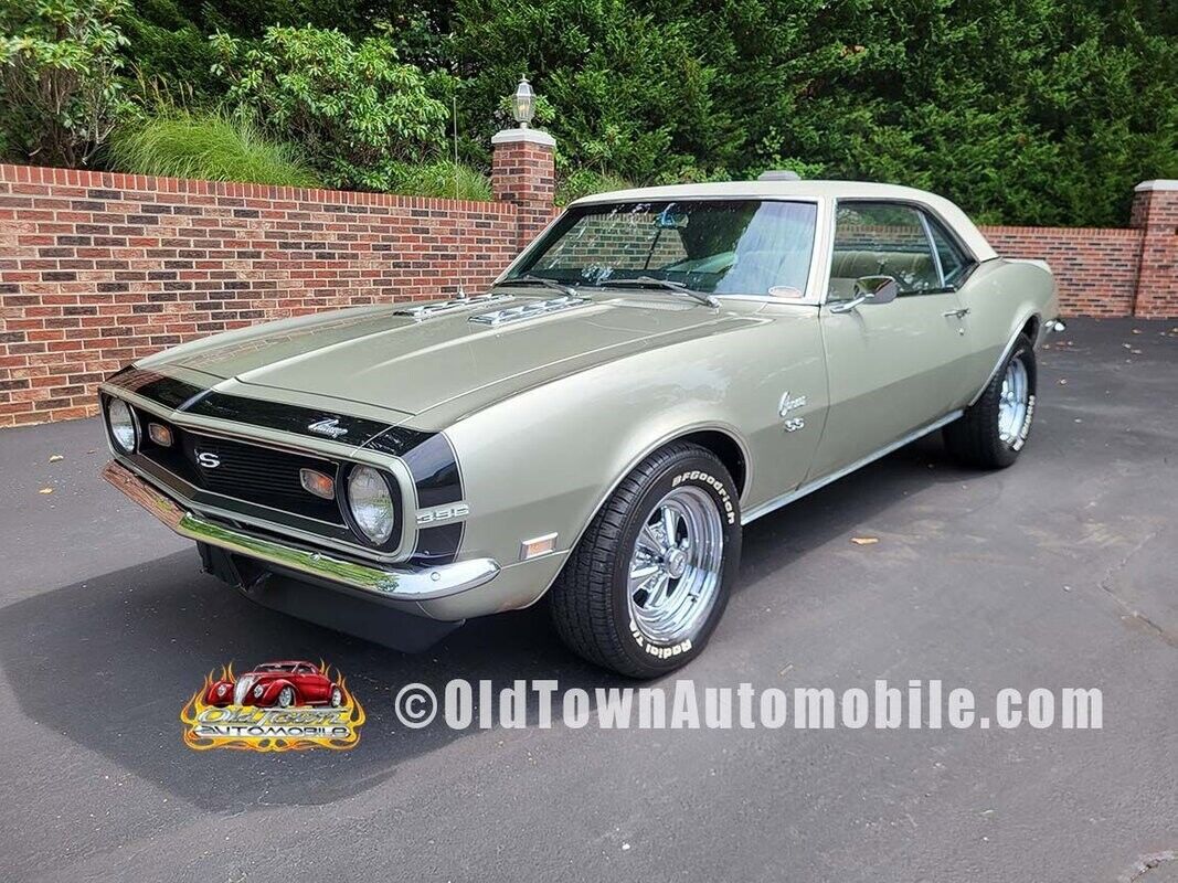 Chevrolet-Camaro-1968-Green-Ivory-89061-4