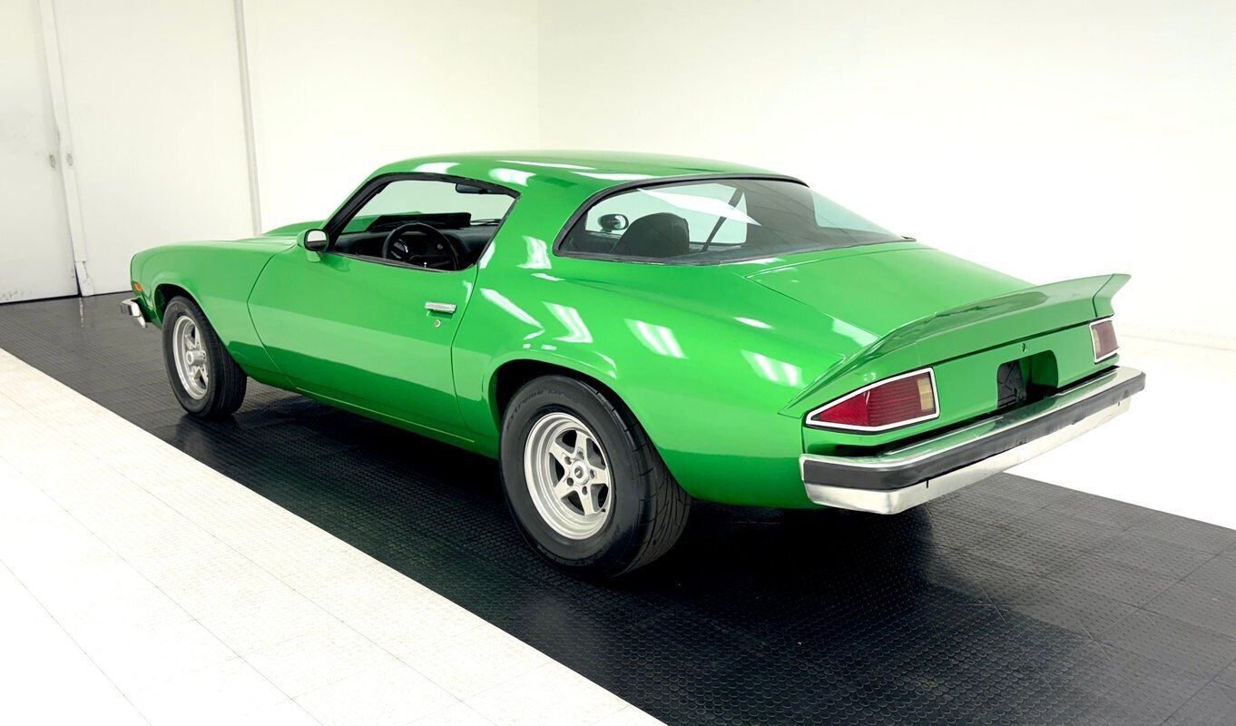 Chevrolet-Camaro-1976-2