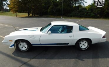 Chevrolet-Camaro-1979-White-Blue-90942-3