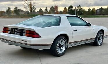 Chevrolet-Camaro-1984-6