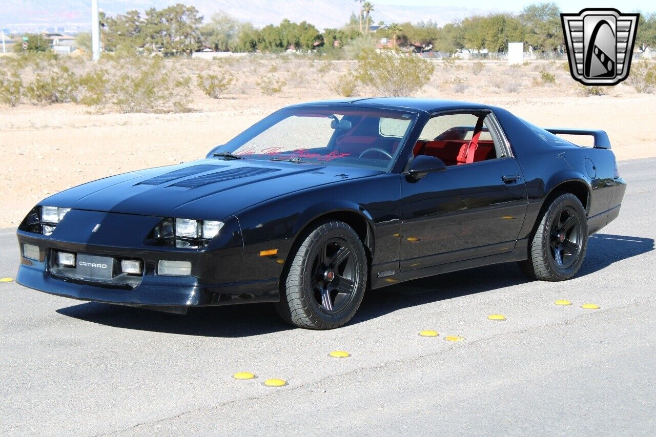 Chevrolet-Camaro-1987-Black-Black-84927-2