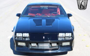 Chevrolet-Camaro-1987-Black-Black-84927-4