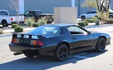 Chevrolet-Camaro-1987-Black-Black-84927-9