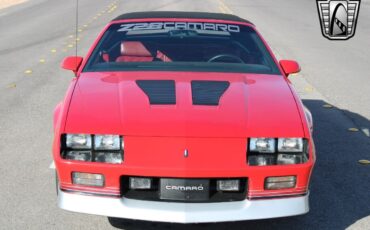 Chevrolet-Camaro-1987-Red-Red-18892-3