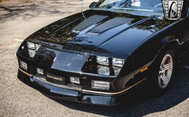 Chevrolet-Camaro-1988-Black-Tan-95106-10