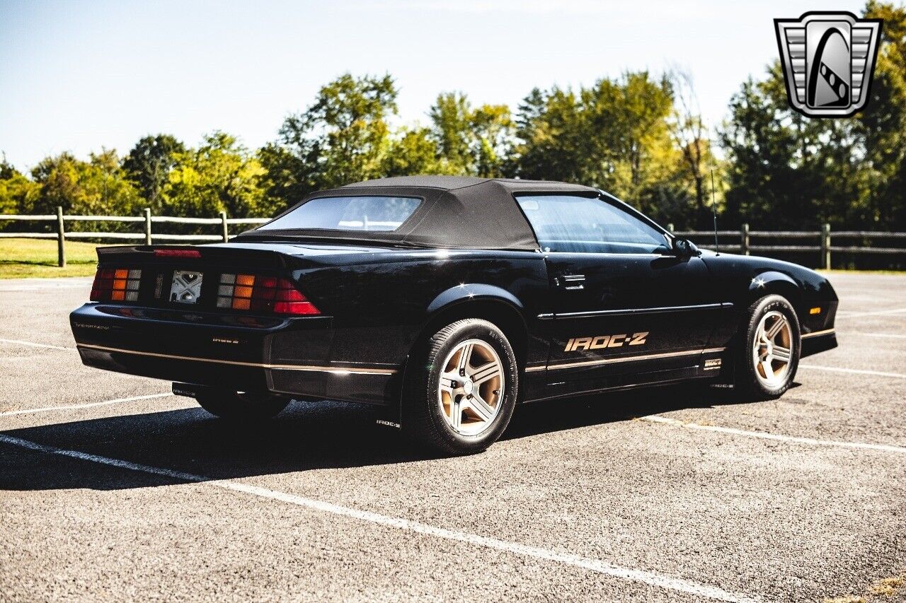 Chevrolet-Camaro-1988-Black-Tan-95106-6