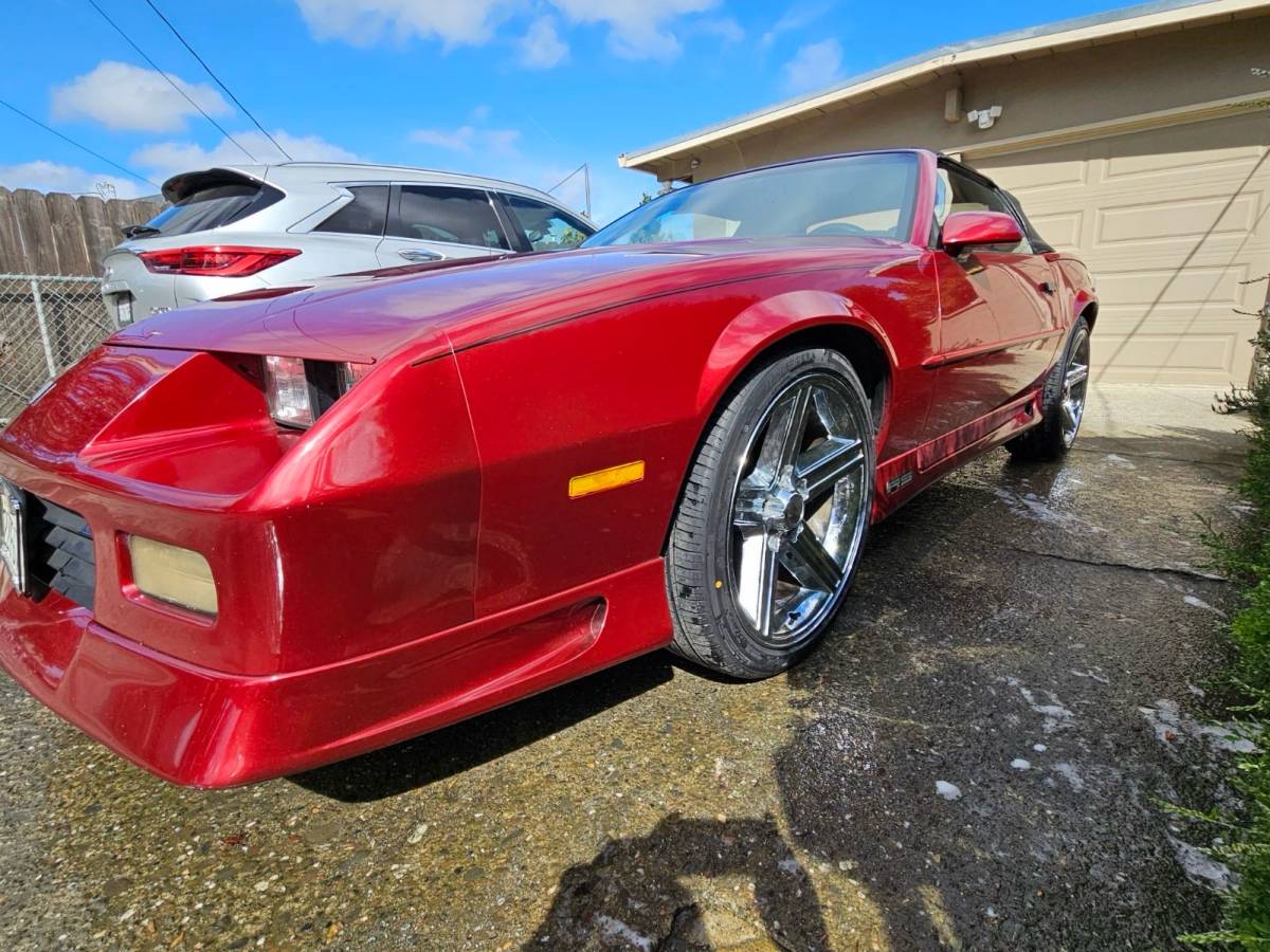 Chevrolet-Camaro-1992-red-165762-2