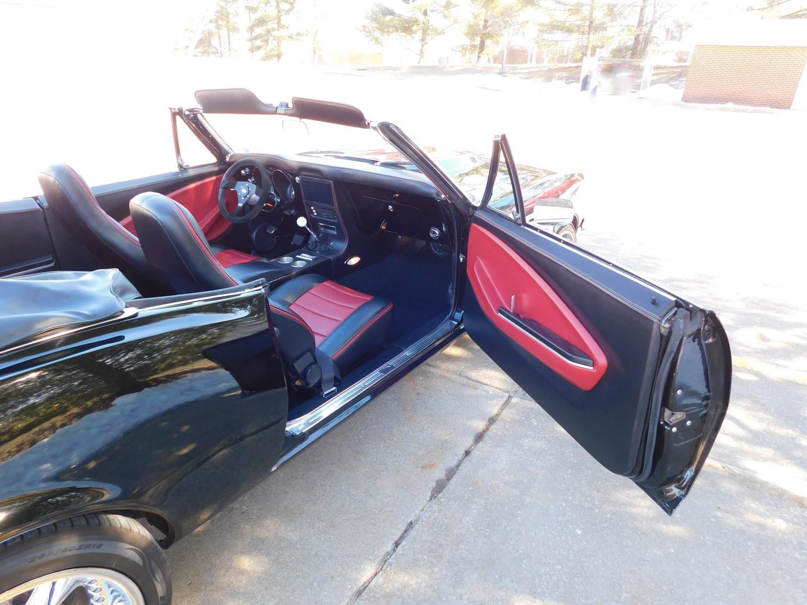 Chevrolet-Camaro-Cabriolet-1967-Black-Black-5995-15