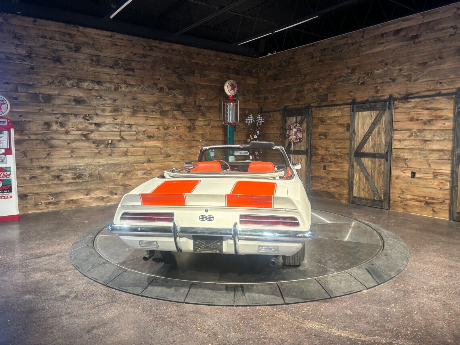 Chevrolet-Camaro-Cabriolet-1969-White-Orange-84323-7