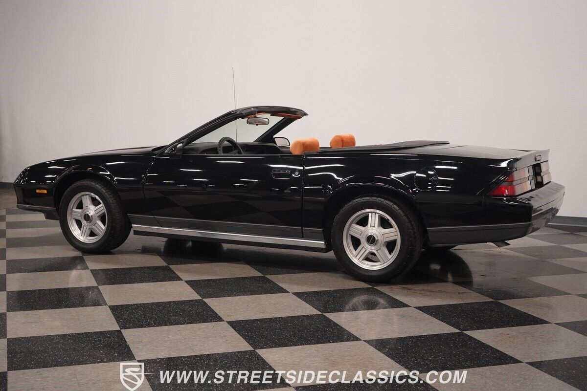 Chevrolet-Camaro-Cabriolet-1987-Black-Saddle-112929-10