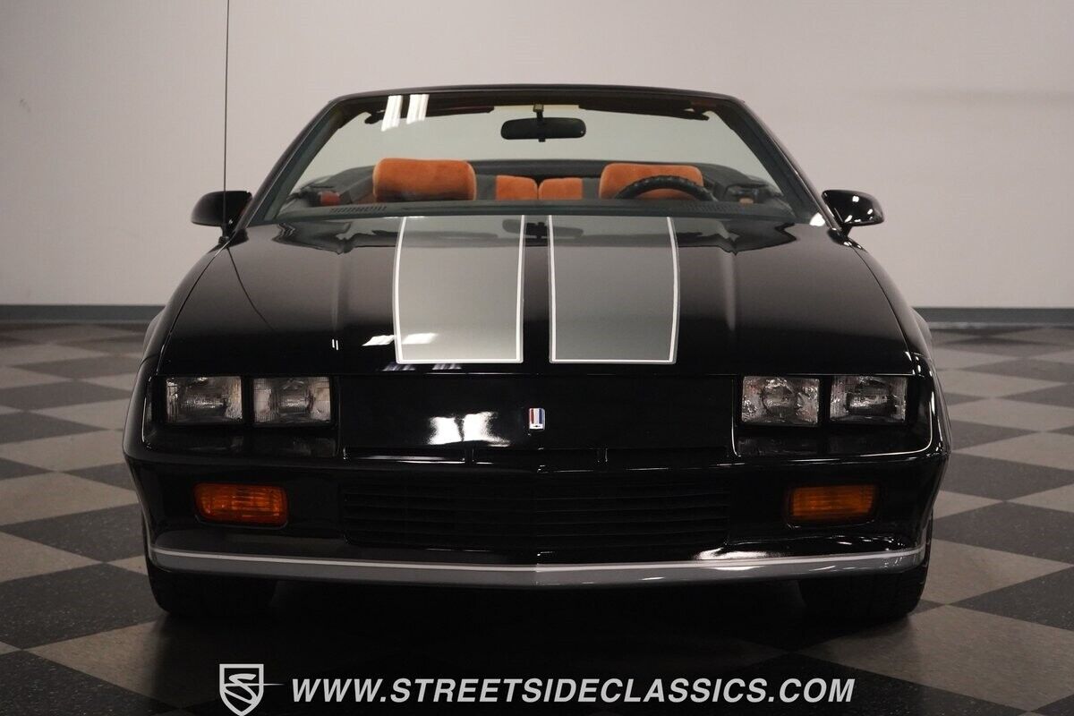 Chevrolet-Camaro-Cabriolet-1987-Black-Saddle-112929-5