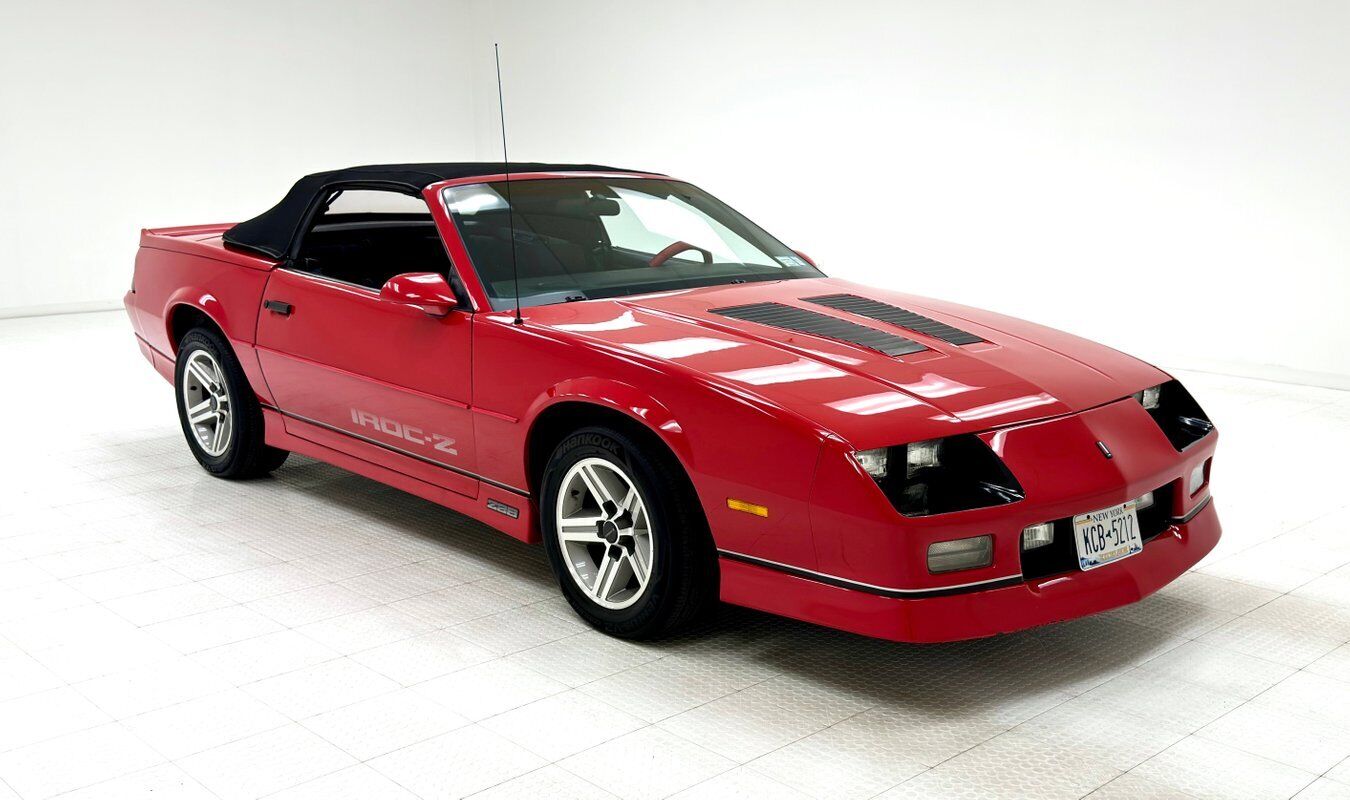 Chevrolet-Camaro-Cabriolet-1987-Red-Black-103931-9