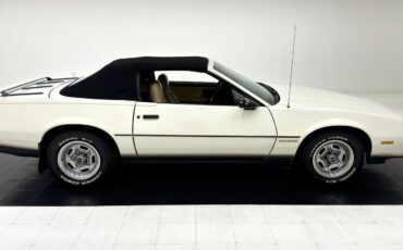 Chevrolet-Camaro-Cabriolet-1987-White-Beige-135273-8