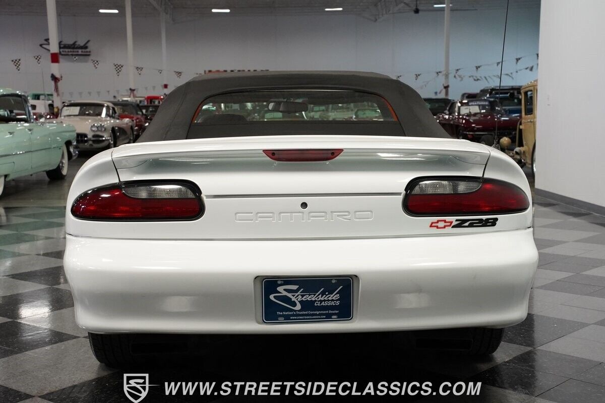 Chevrolet-Camaro-Cabriolet-1994-White-Gray-91081-10