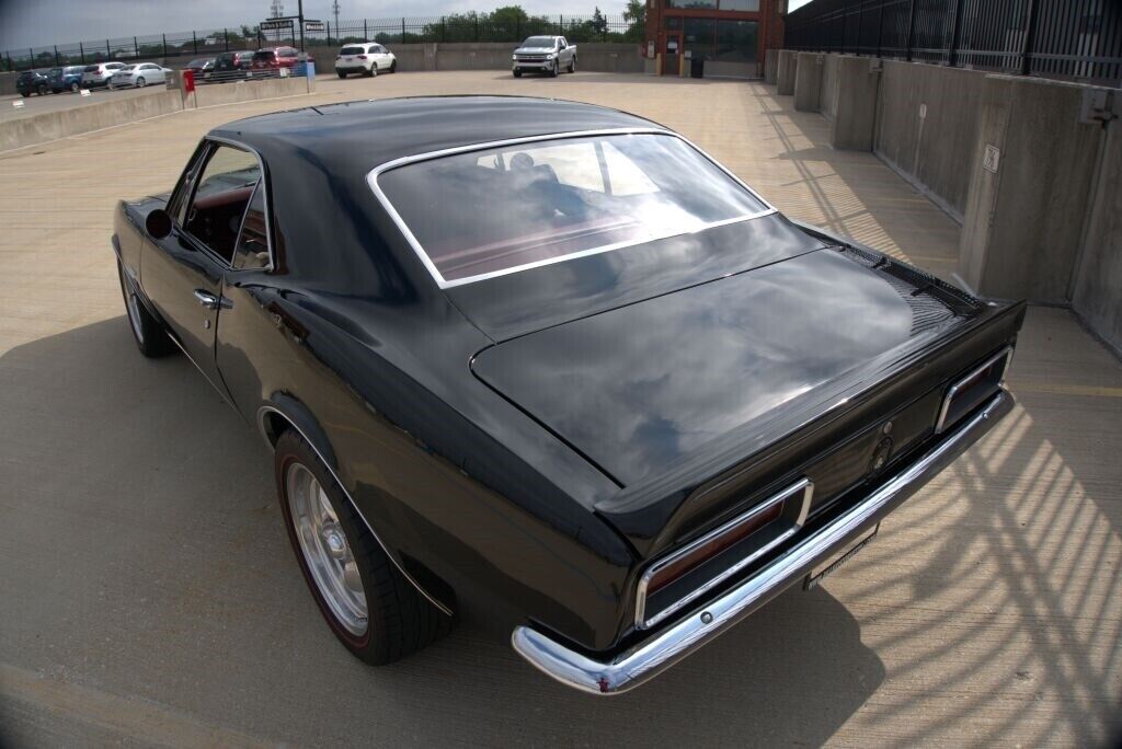 Chevrolet-Camaro-Coupe-1967-Black-Red-16884-3