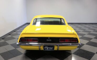 Chevrolet-Camaro-Coupe-1969-11