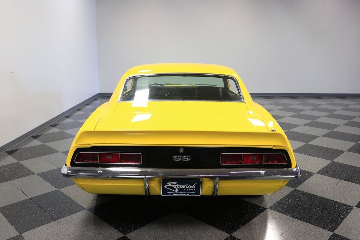 Chevrolet-Camaro-Coupe-1969-11