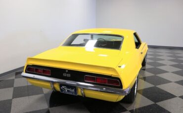 Chevrolet-Camaro-Coupe-1969-12