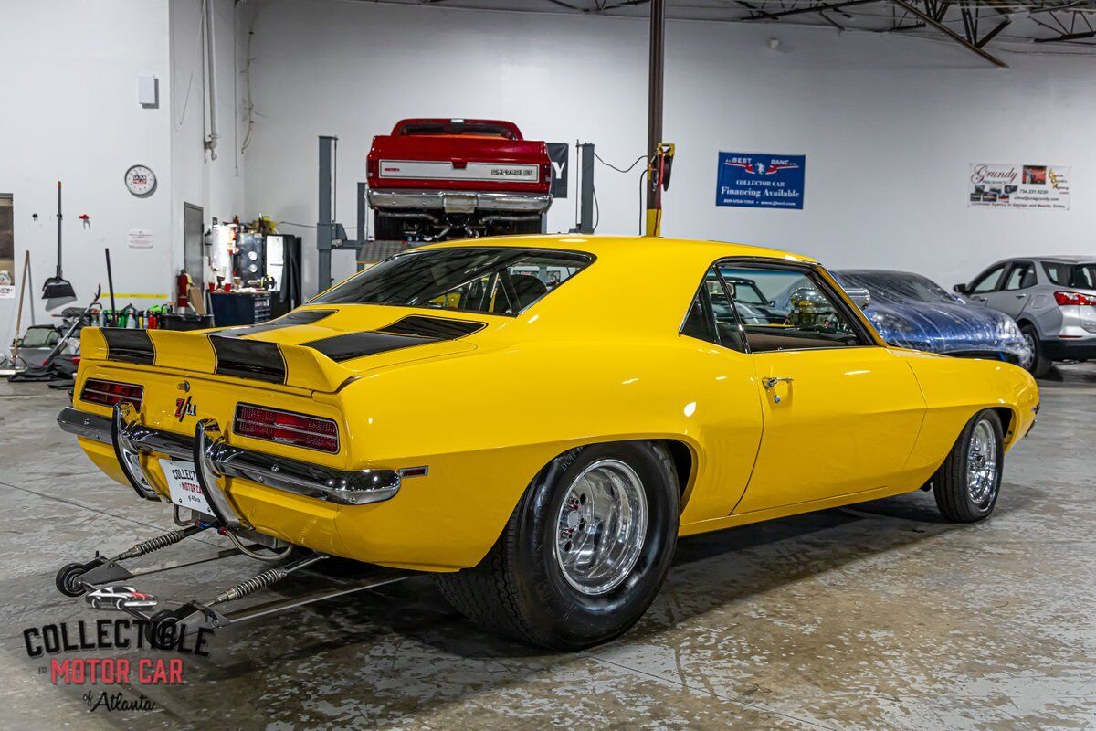 Chevrolet-Camaro-Coupe-1969-12